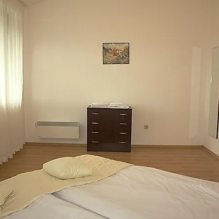 شقة Aspen 2 Bed Flats